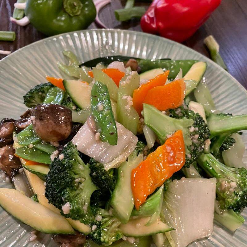 Mixed Vegetables with Garlic Sauce